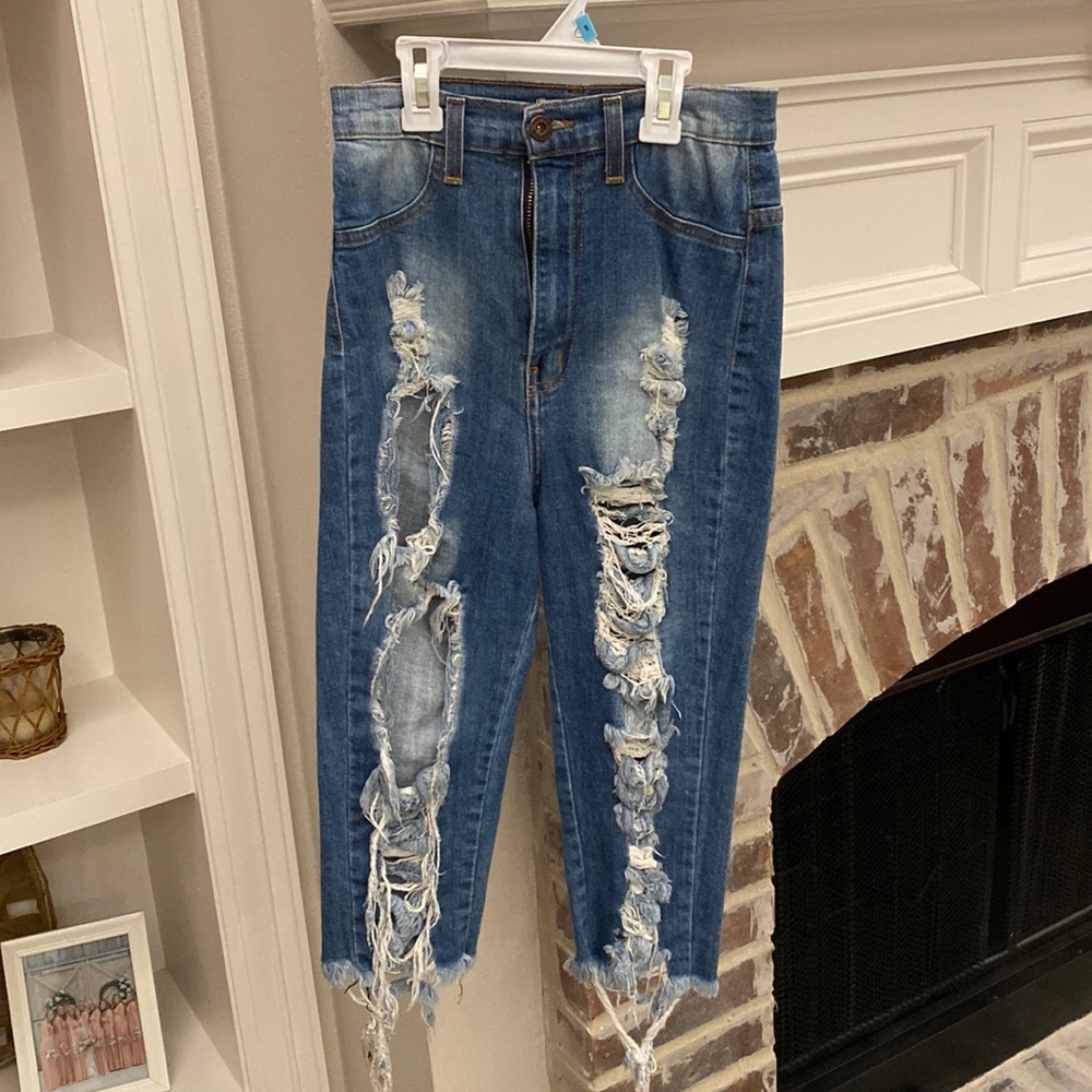 Size 5 high waisted ripped capri blue jeans